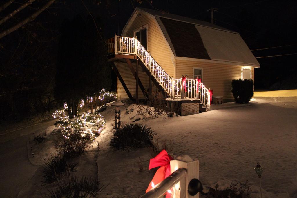 Villa Trickling Waters Retreat Marquette Exterior foto