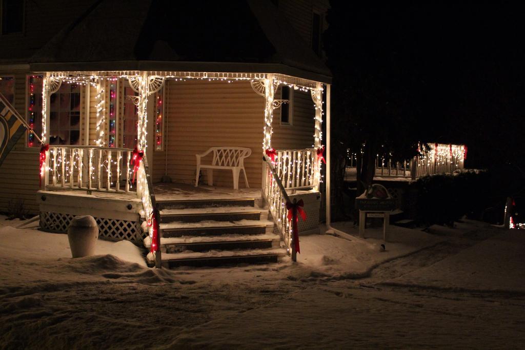 Villa Trickling Waters Retreat Marquette Exterior foto